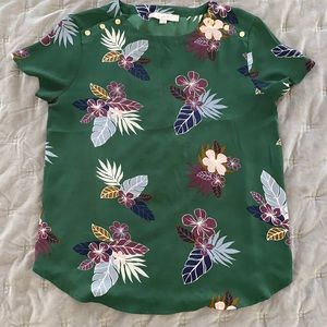 Women’s LOFT green floral short sleeve shirt